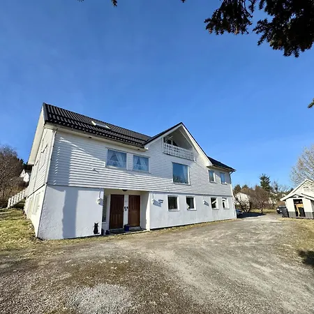 Lofoten Light - Private With Shared Facilities Accommodatie bij particulieren *